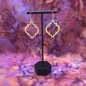 Gold dangle earrings NEW